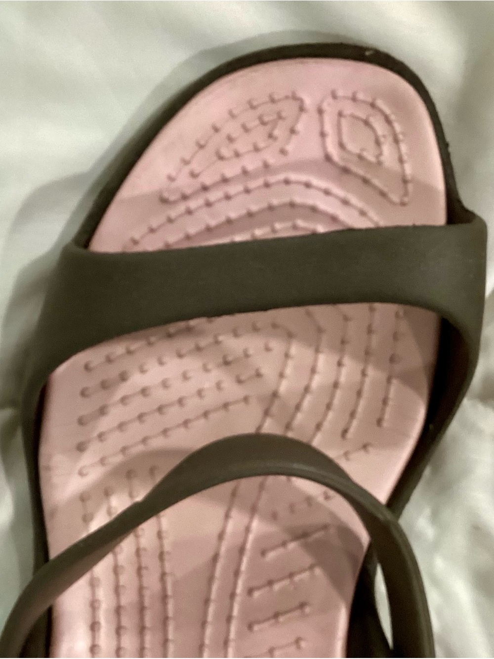 CROCS Women's Size 8 Cleo Sandals in Chocolate and Cotton Candy- Discontinued - Picture 6 of 13
